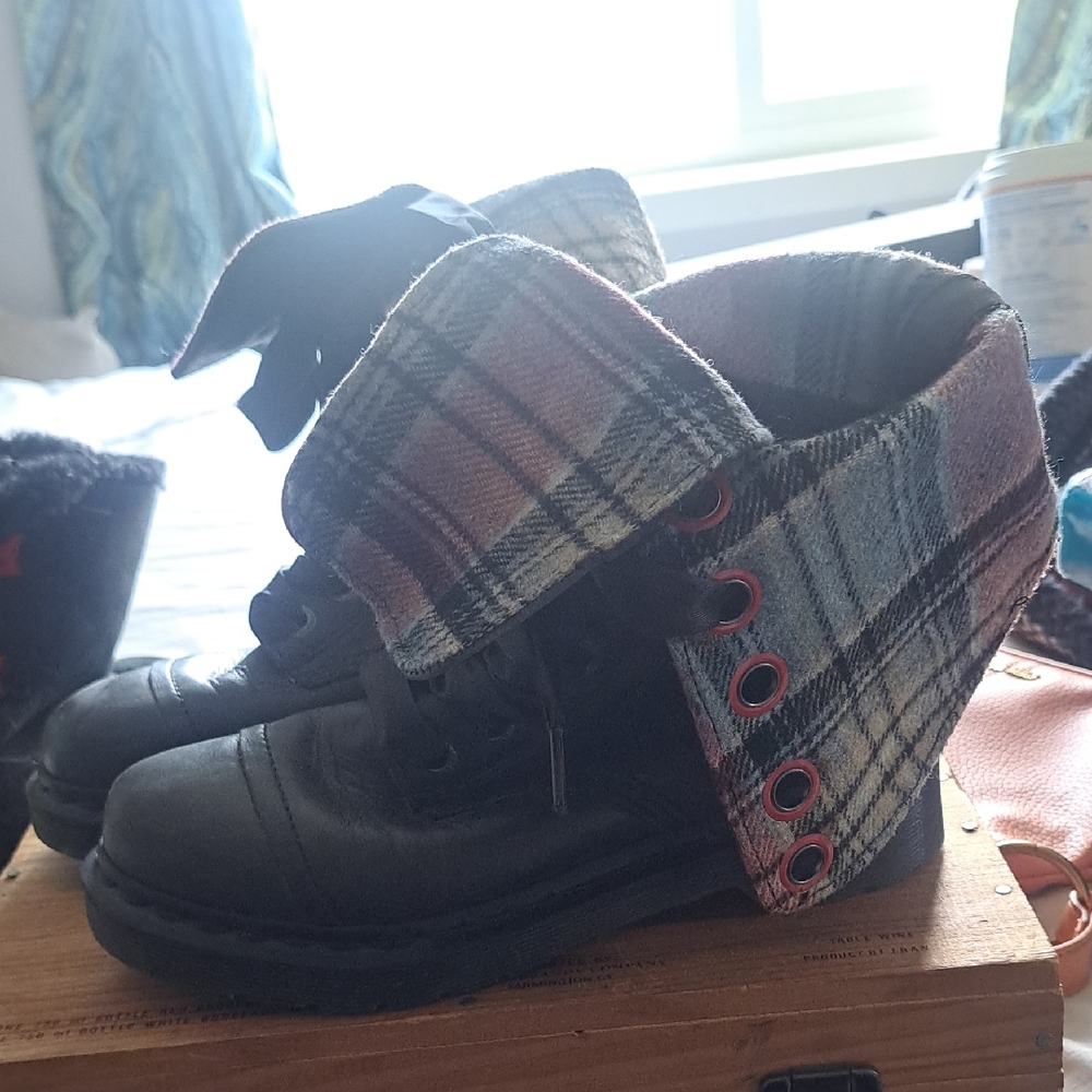 RARE Plaid Fold-Over Doc Martens Like New